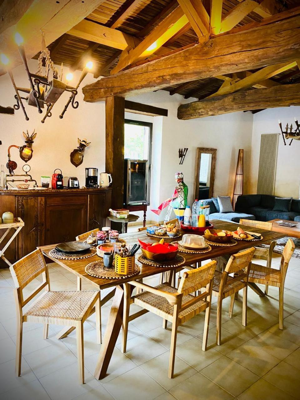 Le Moulin Du Guy, Proche Du Puy Dufou Bed and Breakfast Chanverrie Eksteriør billede