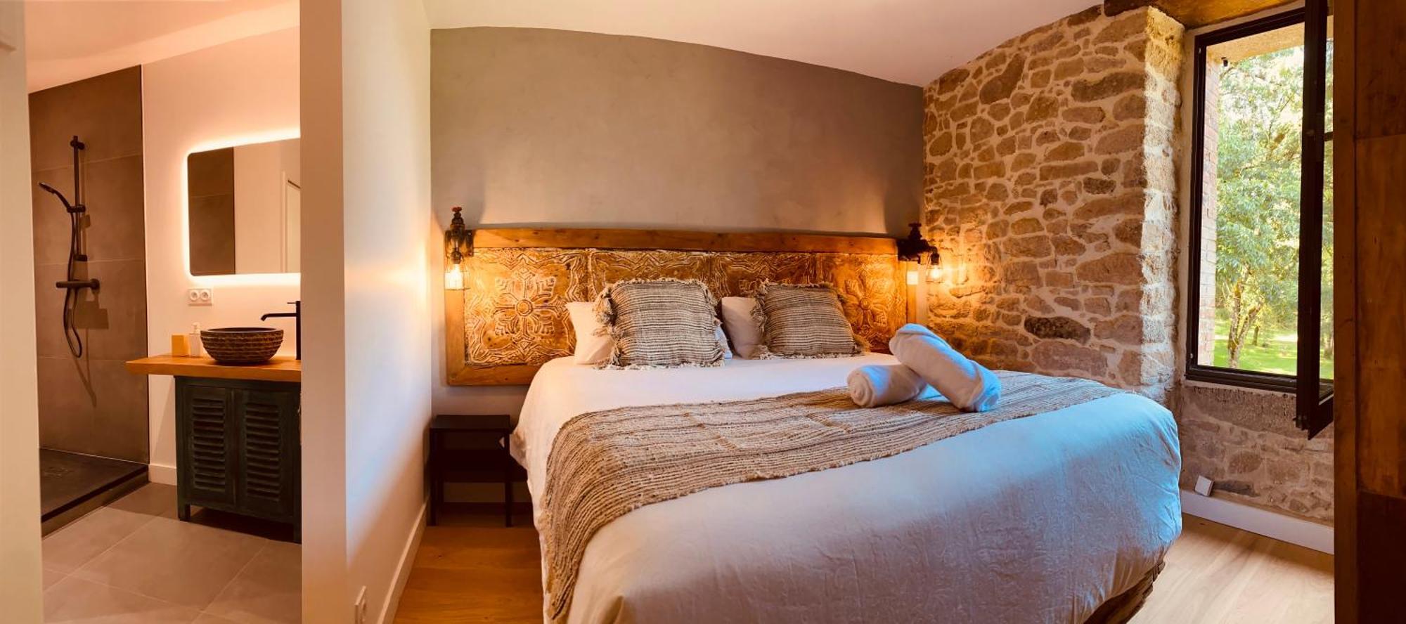 Le Moulin Du Guy, Proche Du Puy Dufou Bed and Breakfast Chanverrie Eksteriør billede